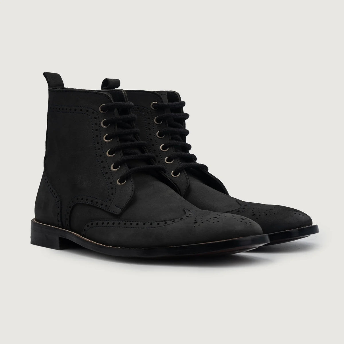 Duster Brogues Derby Zwart Nubuck Leren laarzen voor Heren For Men in zwart rundleer - Vooraanzicht & getailleerd silhouet | Online kopen