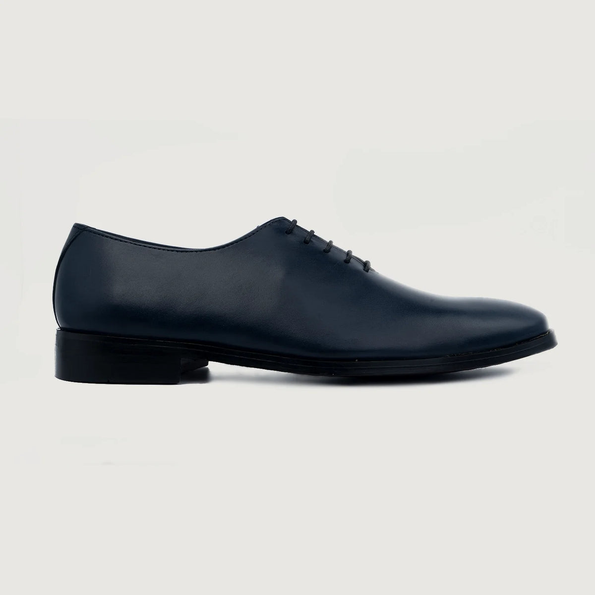 Midnight Blue Full-Grain leather Goods - Achteraanzicht met getailleerde schouders & strakke zoom