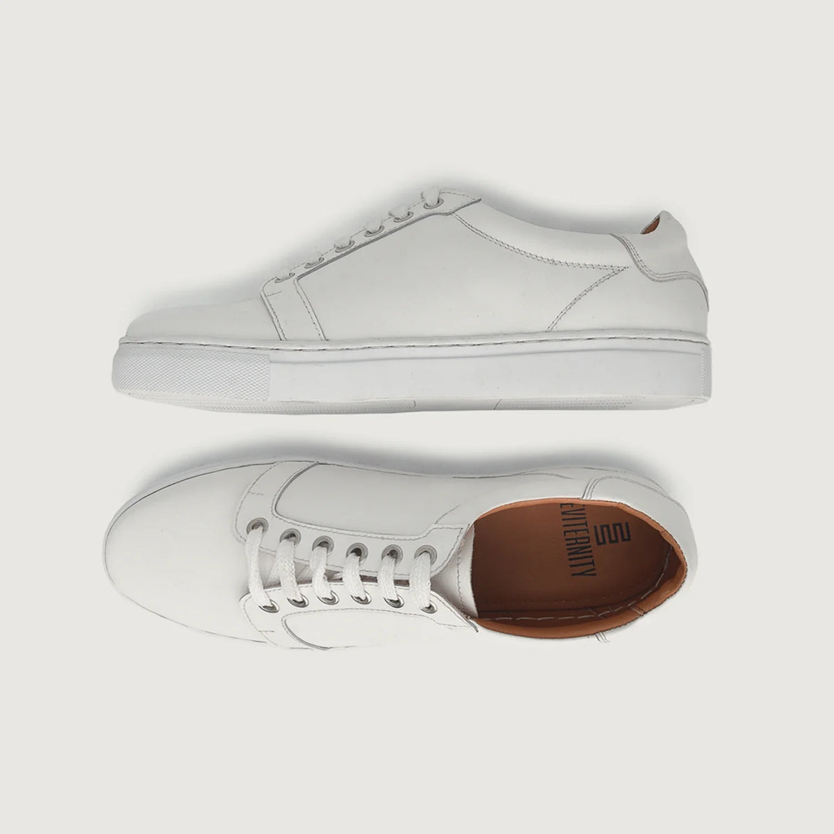 High-Traction Rubber Outsole & Lug Tread Pattern on Carter Runn White Leren sneakers voor Heren For Men