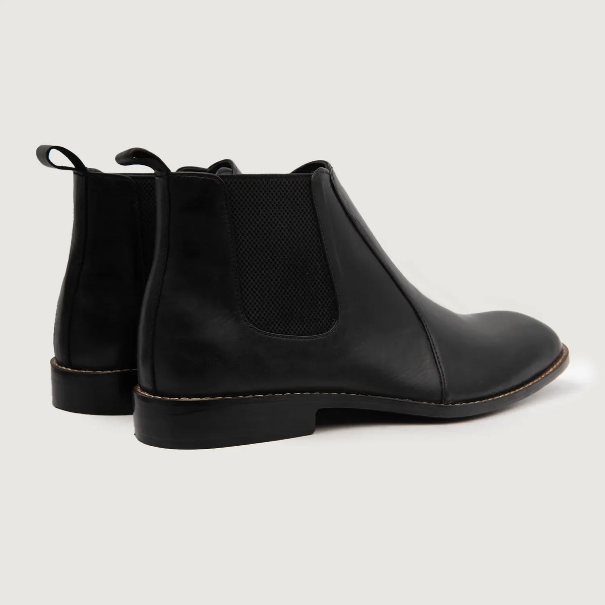 High-Traction Rubber Outsole & Lug Tread Pattern on Clarkson Chelsea Zwart Leren laarzen voor Heren For Men