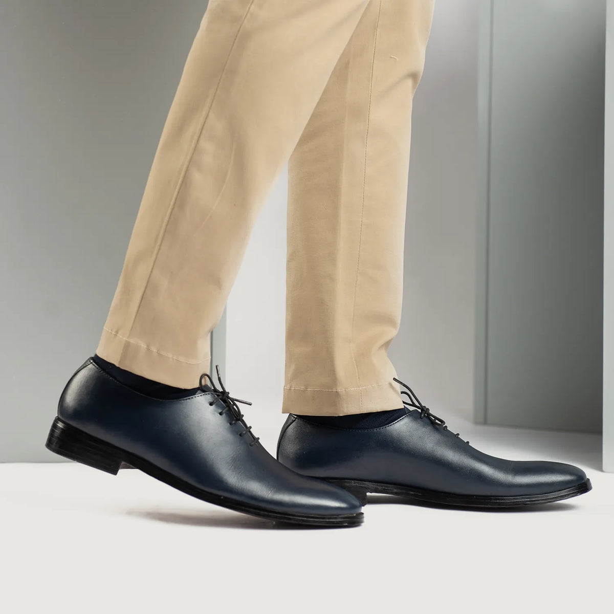 Orlaven Director Wholecut Midnight Blauw Leren schoenen voor Heren footwear image 9