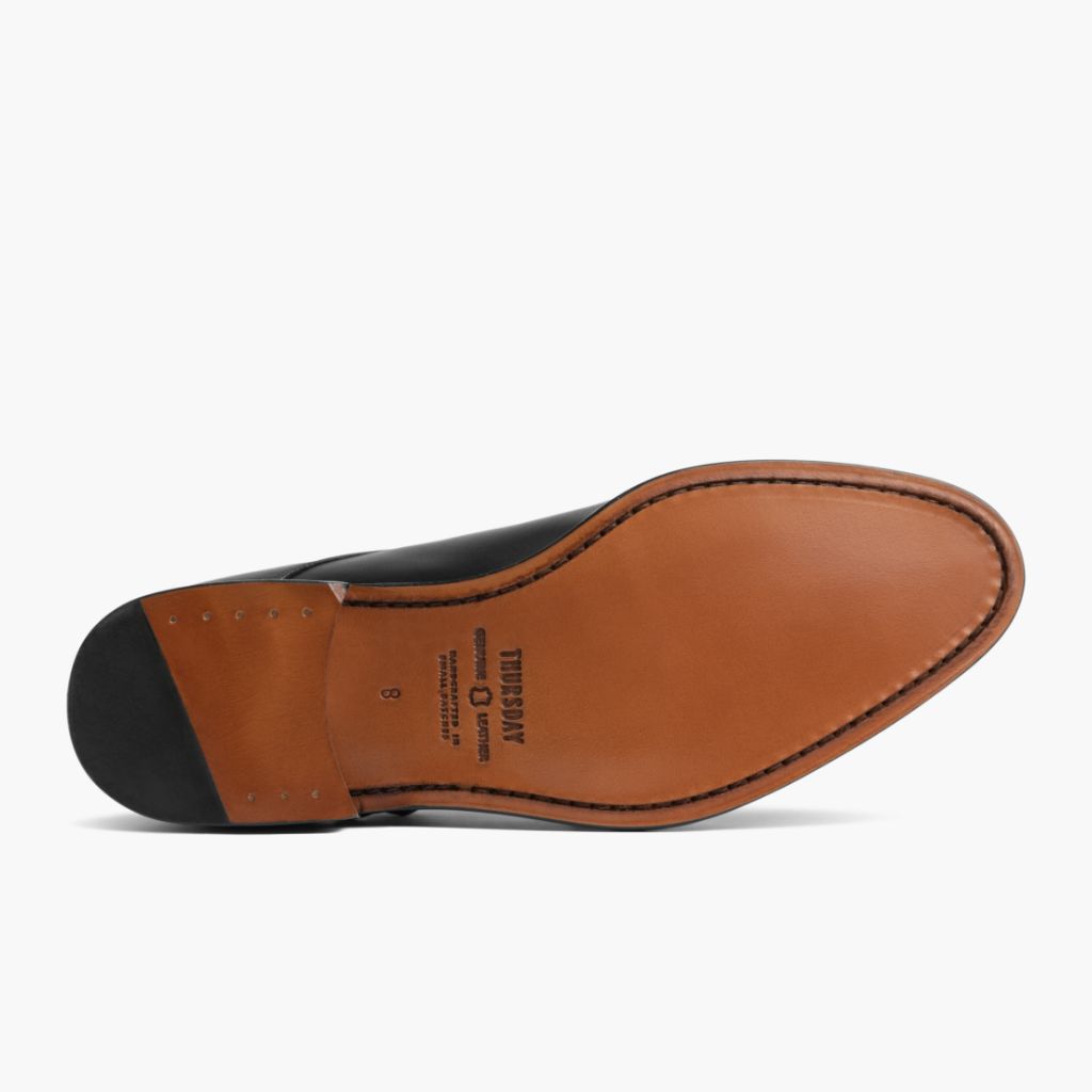 High-Traction Rubber Outsole & Lug Tread Pattern on Saint Zwart Leren loafers voor Heren For Men