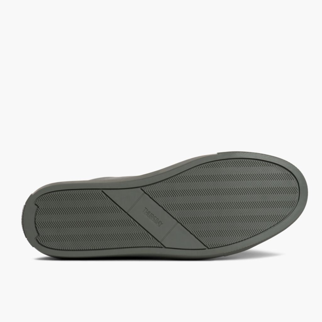 High-Traction Rubber Outsole & Lug Tread Pattern on Premier Low Top Grey Leren sneakers voor Heren For Men