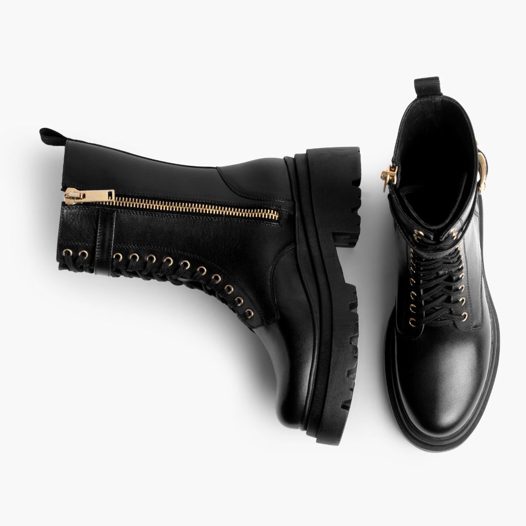 High-Traction Rubber Outsole & Lug Tread Pattern on Fatale Zwart & Gold Leren laarzen voor Dames