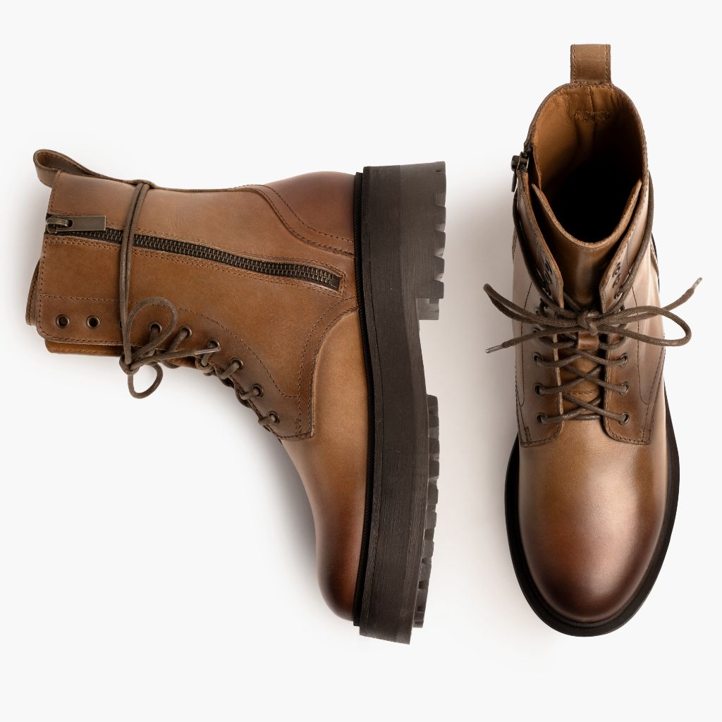 High-Traction Rubber Outsole & Lug Tread Pattern on Quest Natural Leren laarzen voor Dames
