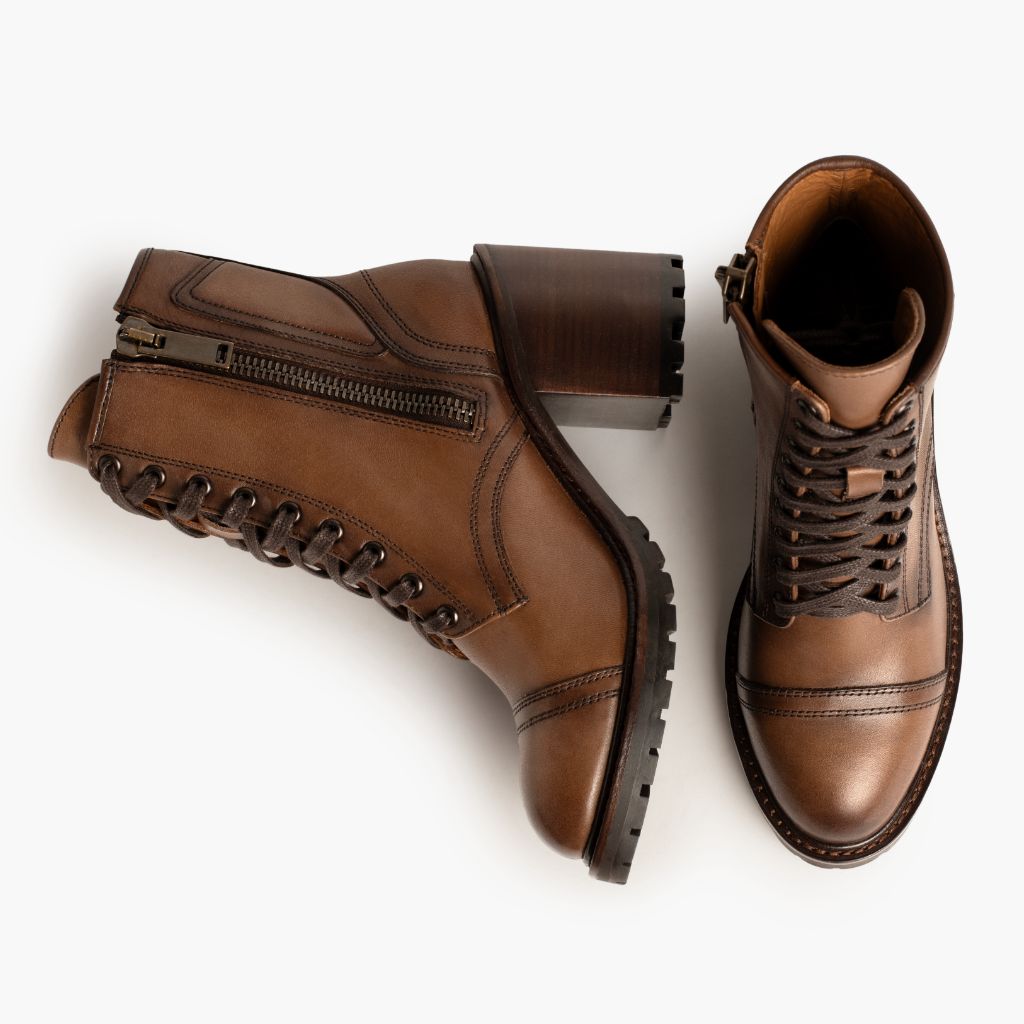High-Traction Rubber Outsole & Lug Tread Pattern on Rebel Amber Wheat Leren laarzen voor Dames
