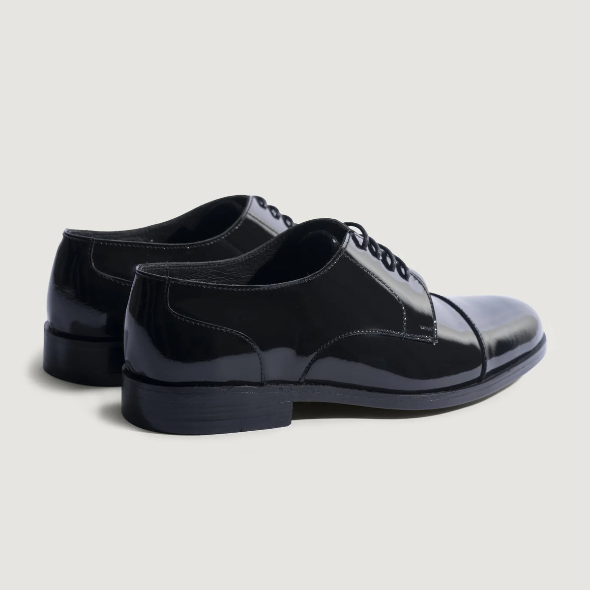 High-Traction Rubber Outsole & Lug Tread Pattern on Attorney Derby Zwart Leren schoenen voor Heren For Men