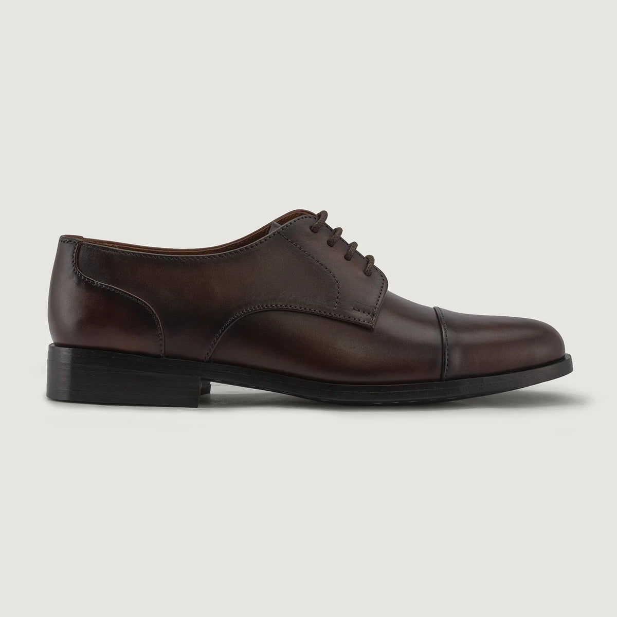 Burnished Brown Full-Grain leather Shoes - Goodyear-welt constructie & neusdetail