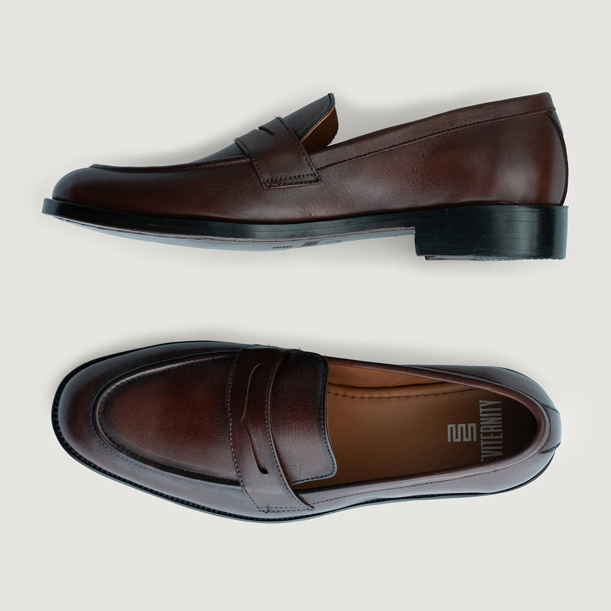 Baxton Burnished Bruin Leren loafers voor Heren For Men - Versterkte hielkap & precisie dubbele stiksels