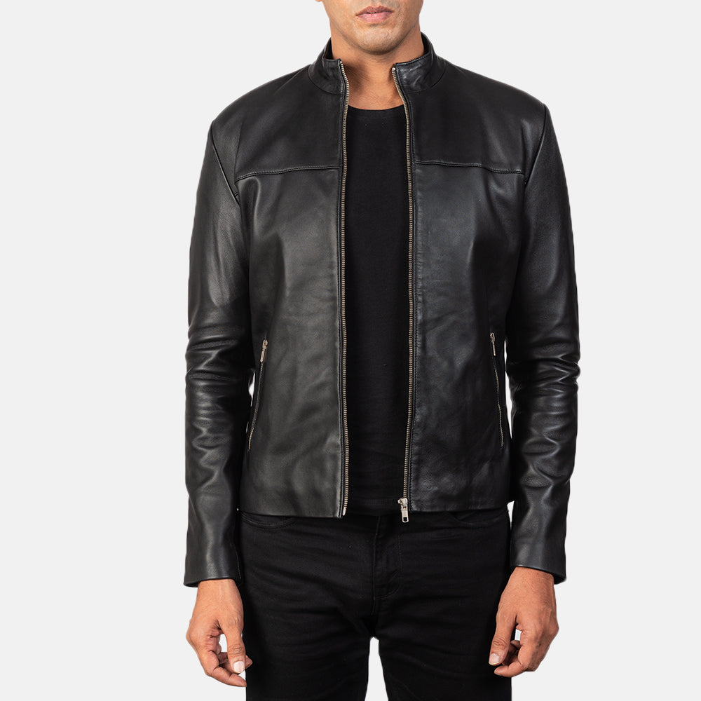 
Adornica Zwart Leren Bikerjack voor Heren in Black Sheepskin Leather - Vooraanzicht & getailleerd silhouet | Online kopen