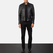 
Detailopname of Band & Zipper Hardware on Adornica Zwart Leren Bikerjack voor Heren
