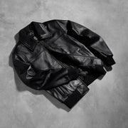 Styled Fit Perspective of Men's Air Rolf Zwart Leren Bomberjack voor Heren on Model - Natural Daylight Drape