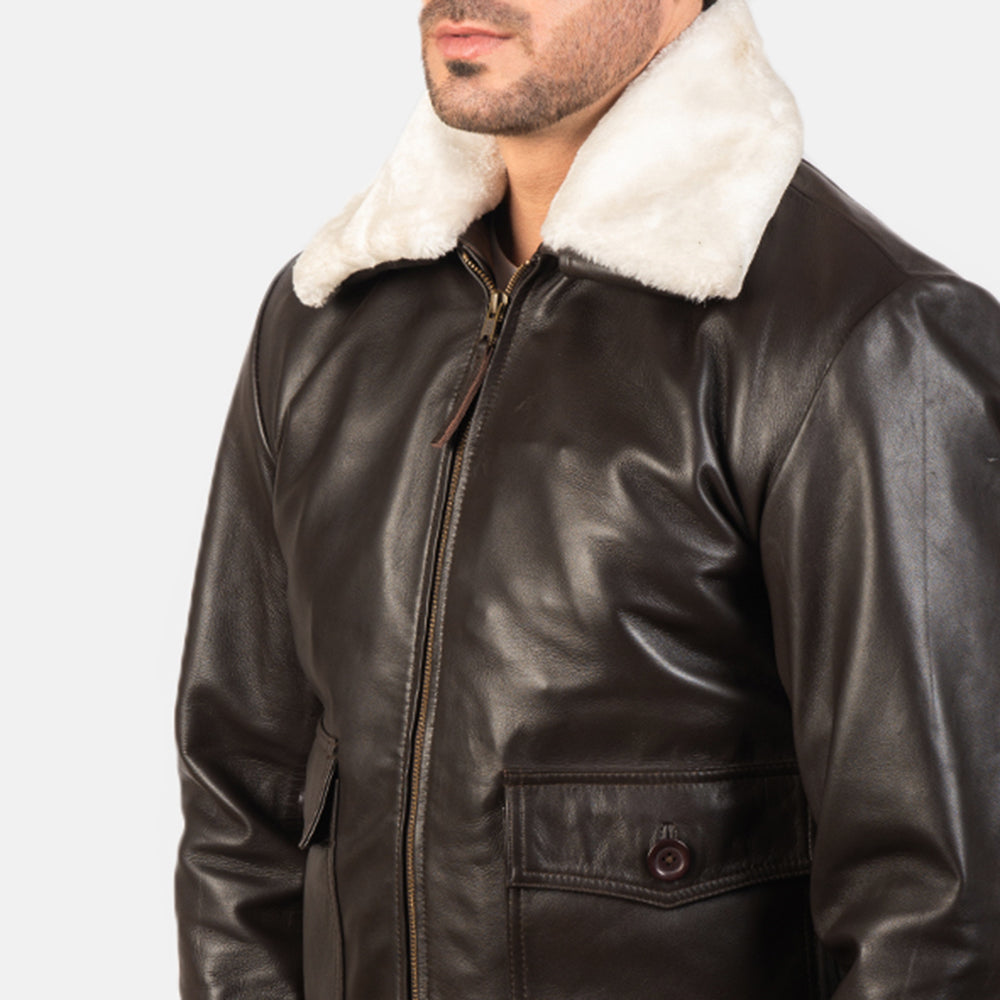 
Binnenweergave Showing Quilted Viscose Lining & Twee functionele binnenzakken