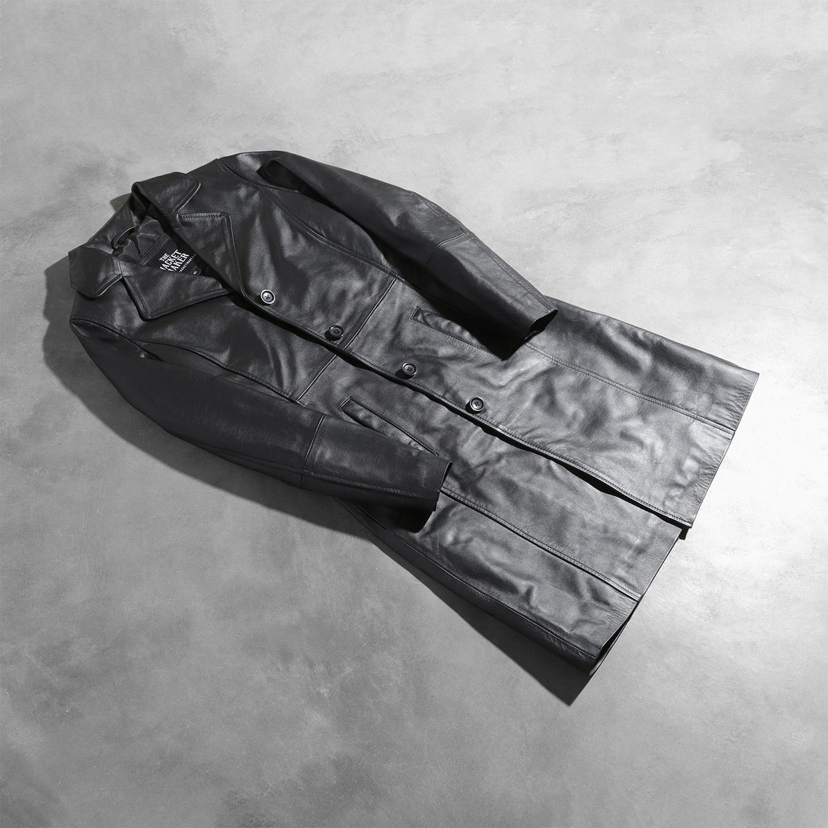 Open Hem &amp; Hem Craftsmanship Construction Detail on Women's Alexis Zwart Single Breasted Leren Jas voor Dames
