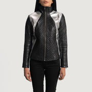 Women's Alia Metallic Zwart Leren Bikerjack voor Dames - Lateral Side Profile View Showing Sleeve Cut &amp; Athletic Taper Fit
