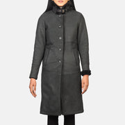 Close-Up Detail of Buckled Collar &amp; Button Hardware on Women's Alina Shearling Zwart Leren Jas voor Dames