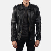 Close-Up Detail of Shirt &amp; Zipper Hardware on Armstrong Zwart Leren Bikerjack voor Heren