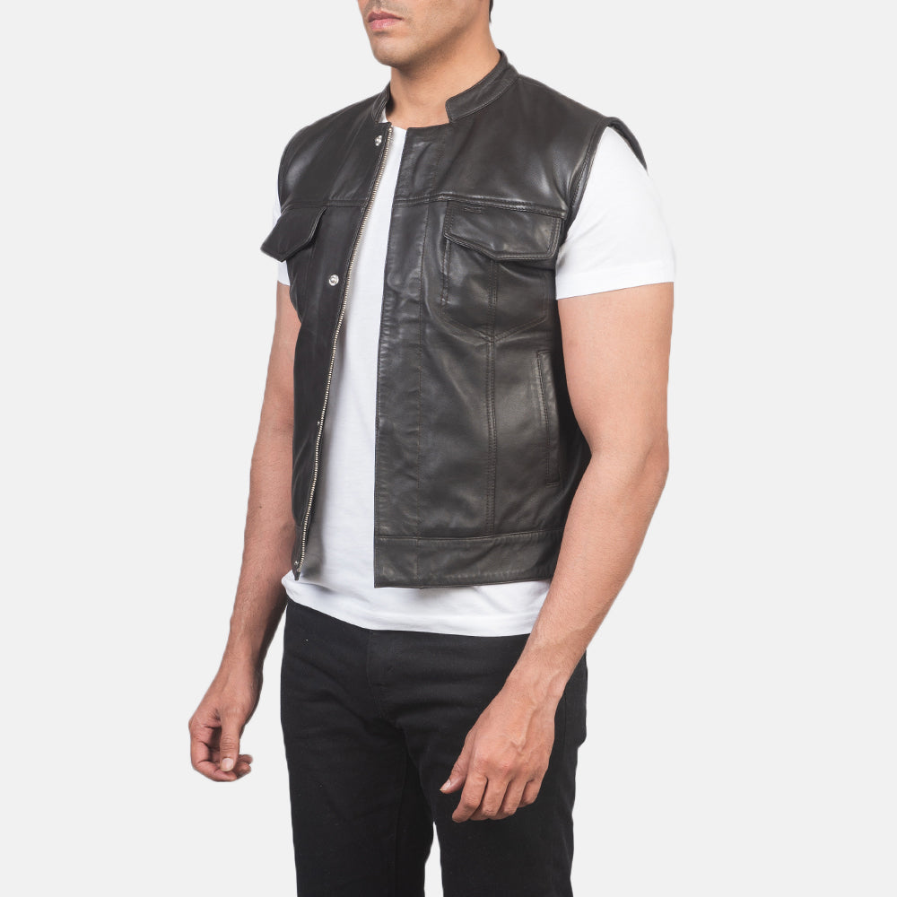 
Brown Sheepskin Leather Biker Jacket - Achteraanzicht met getailleerde schouders & strakke zoom