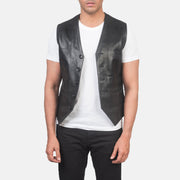 
Auden Zwart Leren Gilet voor Heren in Black Cowhide Leather - Vooraanzicht & getailleerd silhouet | Online kopen