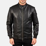 
Detailopname of Band with Snap Button & Zipper with Dual Puller Hardware on Avan Black Leather Bomber Jacket
