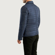 Close-Up Detail of High neck &amp; Button Hardware on Men's Bo Quilt Windbreaker Leren Jas voor Heren