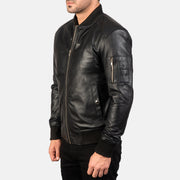 
Black Sheepskin Leather Bomber Jacket - Achteraanzicht met getailleerde schouders & strakke zoom