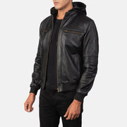 
Black Cowhide Leather Bomber Jacket - Achteraanzicht met getailleerde schouders & strakke zoom