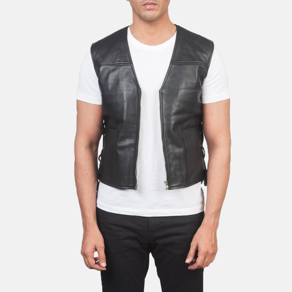 Men's Brandon Zwart Leren Gilet voor Heren in Black Sheepskin Leather - Front Profile View &amp; Tailored Silhouette | Buy Online