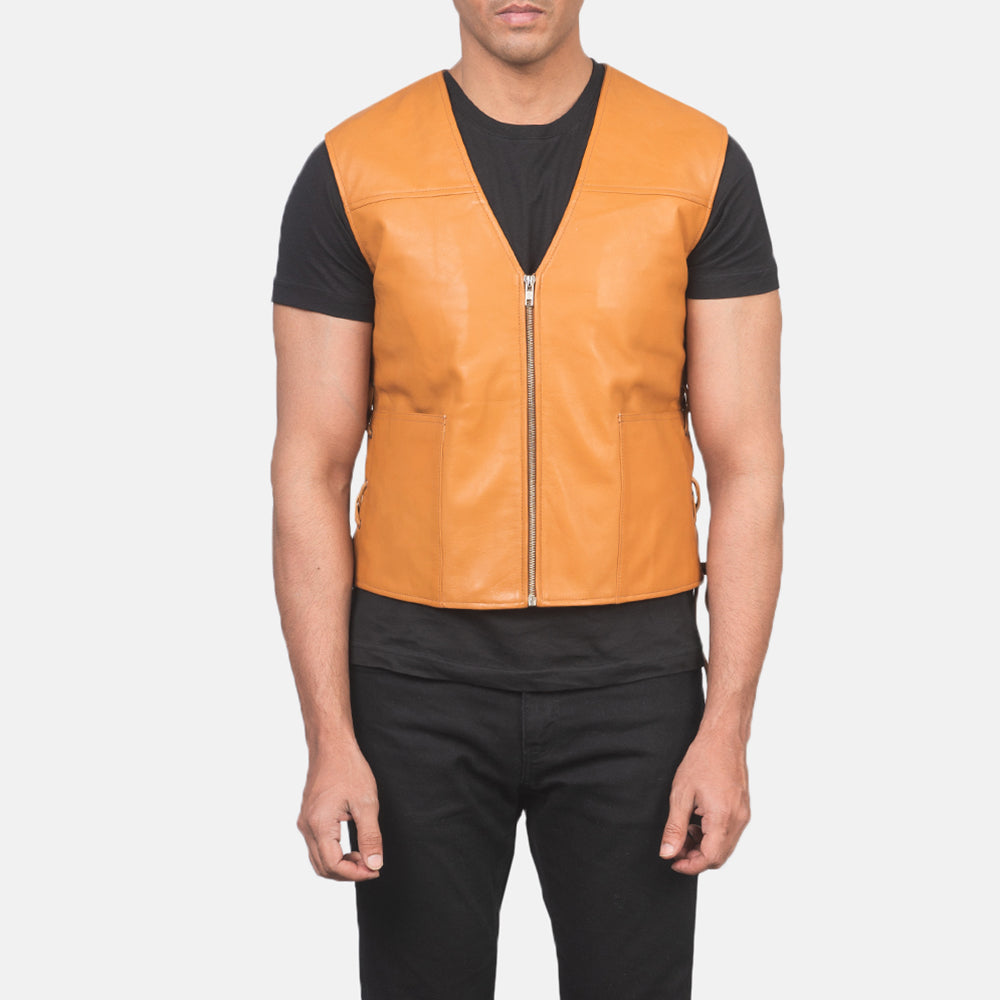 Close-Up Detail of Classic Collar &amp; Zipper Hardware on Men's Brandon Lichtbruin Bruin Leren Gilet voor Heren
