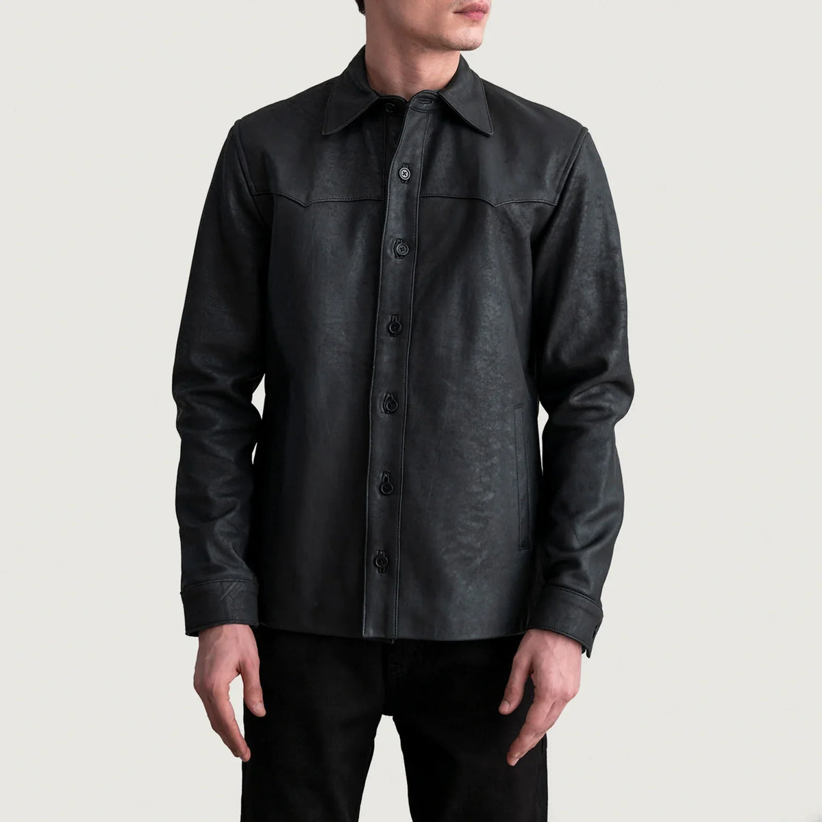
Bronco Tumbled Zwart Leather Shirt voor Heren - Zijaanzicht met ergonomische mouwsnede