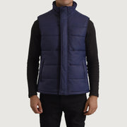 Close-Up Detail of Classic Collar &amp; Zipper With Placket Hardware on Bryan Blauw Puffer Vest voor Heren