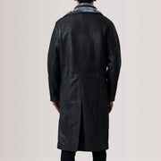 Close-Up Detail of Notch &amp; Button Hardware on Cai Distressed Zwart Leather Shearling Leren Jas voor Heren For Men