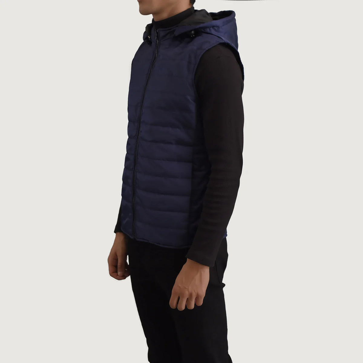 
Blue Full-Grain leather Vest - Achteraanzicht met getailleerde schouders & strakke zoom