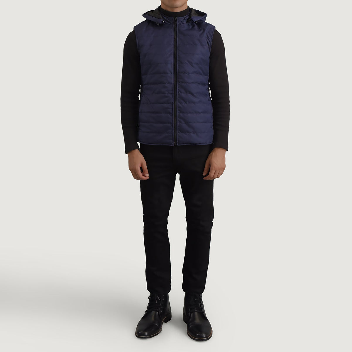 
Carlo Blauw Gewatteerde bodywarmer met capuchon voor Heren - Zijaanzicht met ergonomische mouwsnede