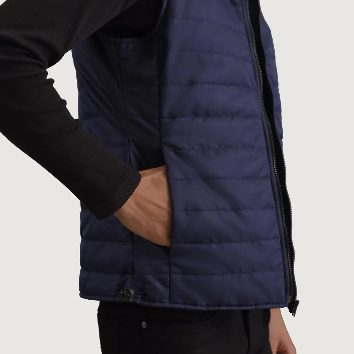 
Binnenweergave Showing Quilted Viscose Lining & Twee functionele binnenzakken