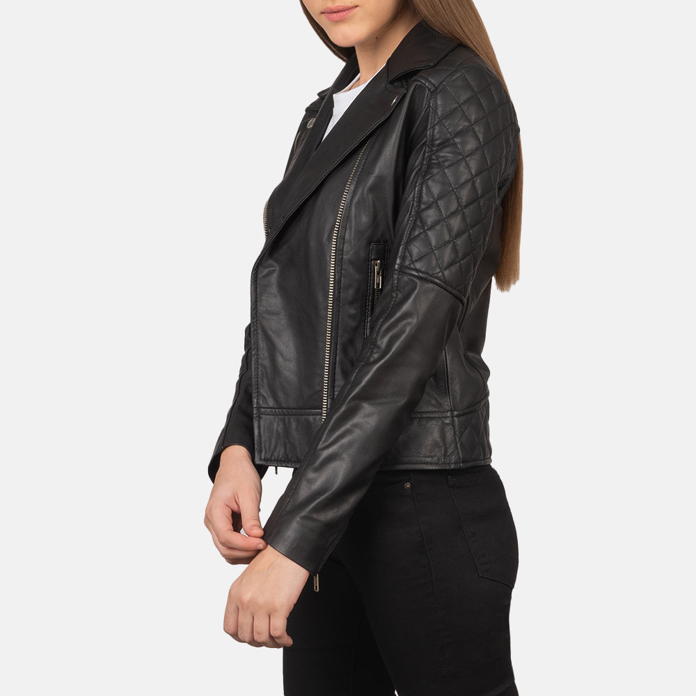 
Black Goatskin Leather Biker Jacket - Achteraanzicht met getailleerde schouders & strakke zoom