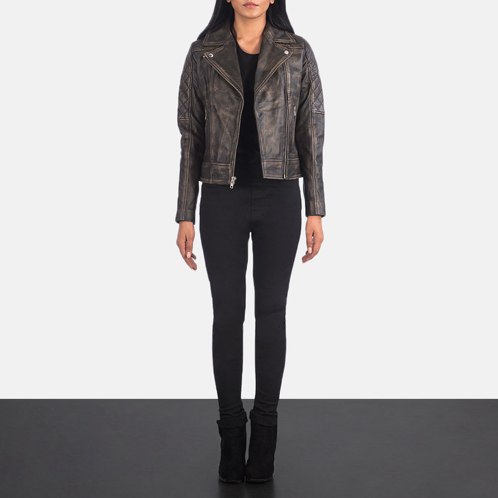 
Carolyn Quilted Distressed Brown Biker Jacket - Zijaanzicht met ergonomische mouwsnede