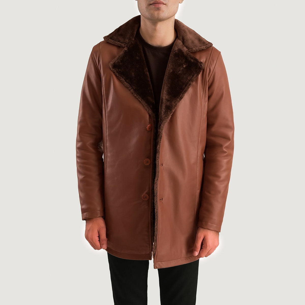 Close-Up Detail of Shirt &amp; Button Hardware on Cinnamon Bruin Leather Fur Leren Jas voor Heren