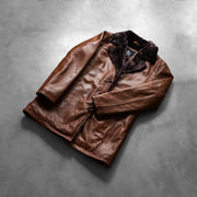 Open Hem &amp; Hem Craftsmanship Construction Detail on Men's Cinnamon Distressed Leather Fur Leren Jas voor Heren