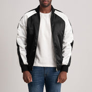 Clarke Zwart Varsity Leren Jas voor Heren - Lateral Side Profile View Showing Sleeve Cut &amp; Athletic Taper Fit