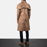 Men's Classic Bruin Leather Duster voor Heren - Lateral Side Profile View Showing Sleeve Cut &amp; Athletic Taper Fit