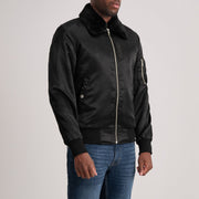 
Black Satin Bomber Jacket - Achteraanzicht met getailleerde schouders & strakke zoom