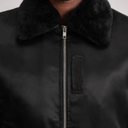 
Binnenweergave Showing Quilted Polyester Lining & Twee functionele binnenzakken