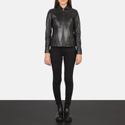 Close-Up Detail of Shirt &amp; Zipper Hardware on Women Colette Zwart Leren Jas voor Dames
