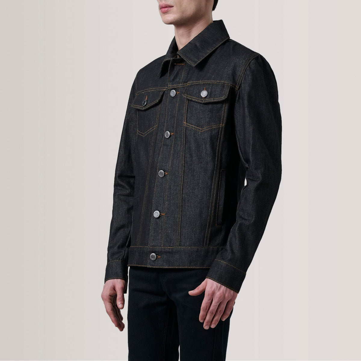 
Conard Faded Zwart Denim Trucker Leren Jas voor Heren For Men - Zijaanzicht met ergonomische mouwsnede