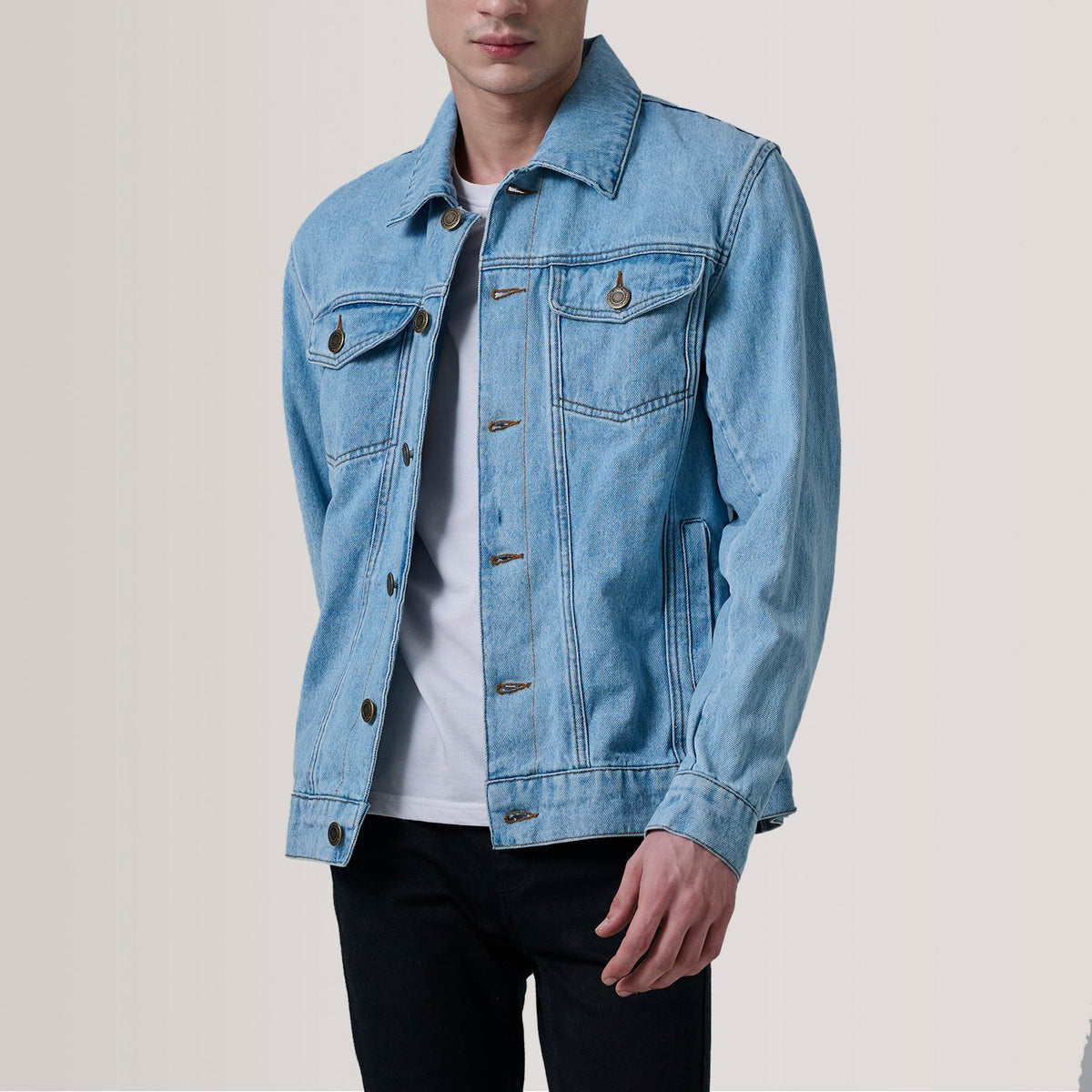 Conard Light Blauw Denim Trucker Leren Jas voor Heren For Men in Light Blue Full-Grain Leather - Front Profile View &amp; Tailored Silhouette | Buy Online