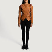 Close-Up Detail of Classic Collar &amp; Button Hardware on Women's County Lichtbruin Overlap Leren Jas voor Dames