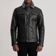 Close-Up Detail of Classic Collar &amp; Button Hardware on Dallis Zwart Leather Shearling Trucker Leren Jas voor Heren