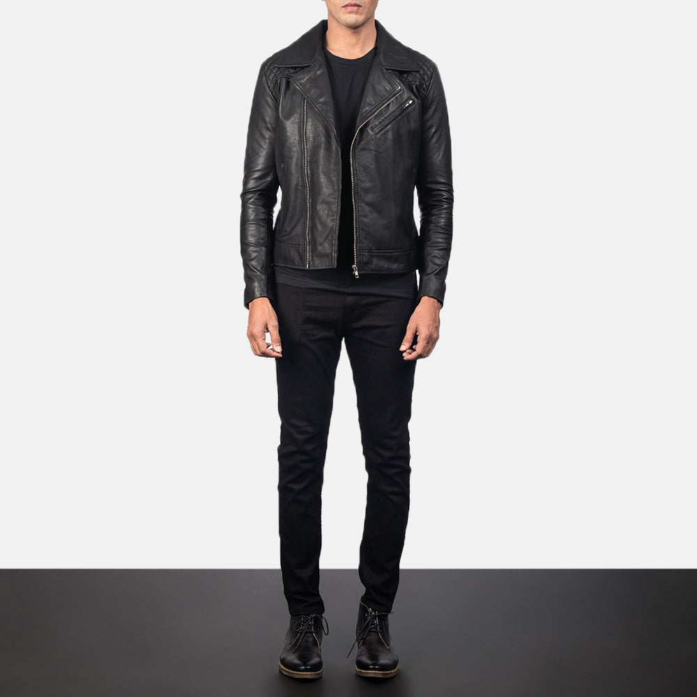 
Detailopname of Notch & Zipper Hardware on Danny Quilted Brown Leather Biker Jacket