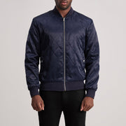 
Danson Gewatteerd Blauw Varsity Leren Jas voor Heren in Blue Satin - Vooraanzicht & getailleerd silhouet | Online kopen